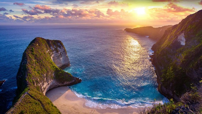 5 Pantai Terindah di Indonesia yang Bisa Jadi Pilihan Liburan