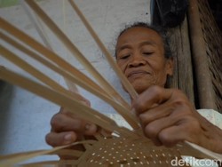 Melihat Perajin Anyaman Bambu Lamongan Bertahan di Tengah Modernisasi