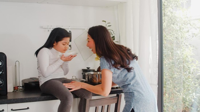 menanyakan kegiatan harian kepada anak membikin bonding dan perasaan anak lebih lega
