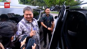VIDEO: Ditanya Soal Agenda Politik, Airlangga: Tunggu Hari Rabu