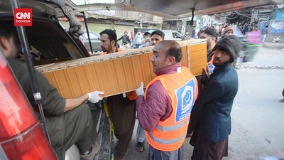 img-title VIDEO: Penuturan Saksi Ledakan Bom Bunuh Diri di Masjid Kota Peshawar