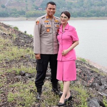 Kenang Momen Pertama Terima Gaji Suami Polisi, Uut Permatasari: Nggak Besar Sih