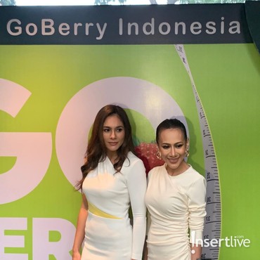 Kiat Dapatkan Tubuh Sehat & Langsing ala Wulan Guritno