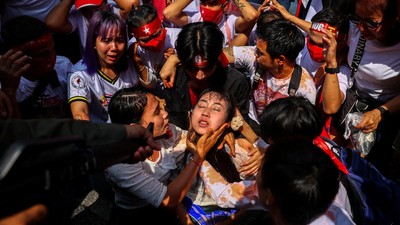 FOTO: Demo 2 Tahun Kudeta Junta Myanmar