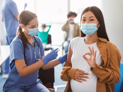 Ibu Hamil Muda Dilarang Suntik Vaksin Booster COVID-19, Dokter Ungkap Alasannya
