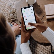Jangan Terkecoh! Kenali 3 Tanda 'Love Scamming' Saat Menggunakan Dating Apps, Biar Kamu Nggak Berujung Jadi Korban!