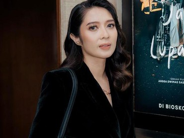 img-title 7 Potret Marchella FP Diduga Pacar Baru Ariel NOAH, Katanya Mirip Eks Istri