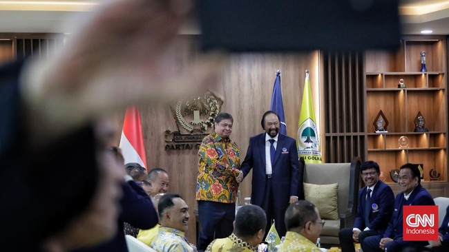 Sejumlah pengamat politik menilai manuver NasDem beberapa waktu terakhir menunjukkan isyarat atas masa depan Koalisi Perubahan.