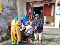 200 Pedagang Pasar Baturiti Tes Swab Jelang Kedatangan Jokowi