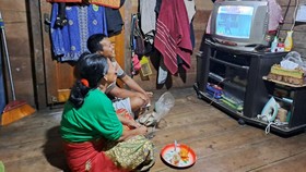 PLN Salurkan Listrik untuk Ribuan Warga di 4 Desa Terpencil Sumsel