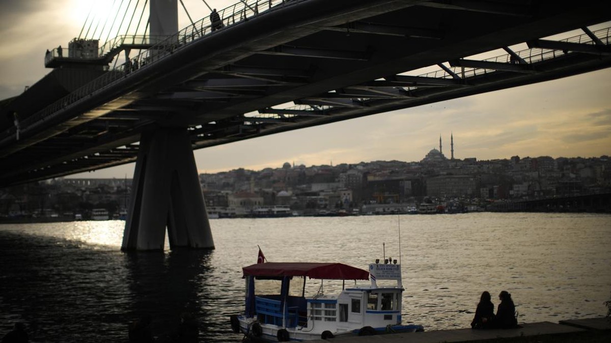 FOTO: Istanbul Dalam Pelukan Musim Dingin