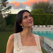 Seperti Ini Rutinitas Pagi Hari ala Model Cantik Kendall Jenner, untuk Bantu Mengurangi Cemas dan Stres!