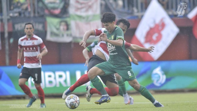Jadwal siaran langsung Liga 1 hari ini, Minggu (17/9), melibatkan duel Madura United vs Persebaya dan Persik Kediri vs Persija Jakarta.