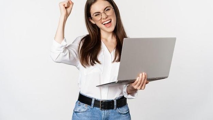 Nggak Lagi Lembur Apalagi Stres, Tingkatkan Performa Kerja dengan 7 Strategi Bekerja Cerdas Berikut!