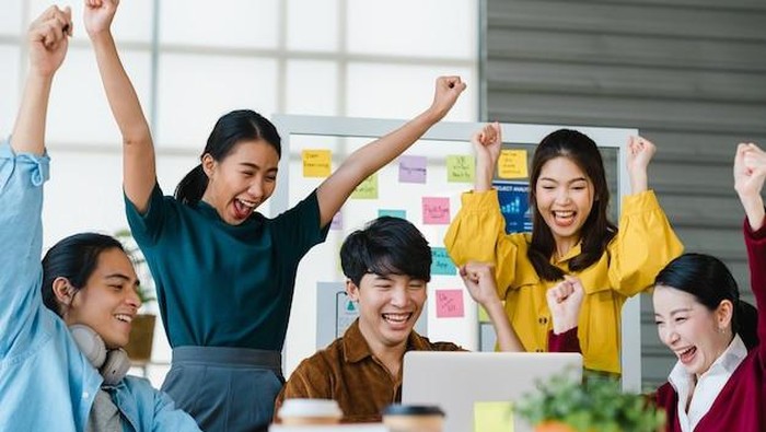 img-title Sederet Peraturan Unik bagi Pekerja dari Berbagai Negara, Ada yang Larang Lembur hingga Boleh Tidur Siang!