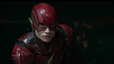 Michael Keaton & Ben Affleck Kembali Jadi Batman di Trailer 'The Flash'