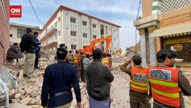 VIDEO: Korban Bom Bunuh Diri di Masjid Peshawar Capai 100 Orang
