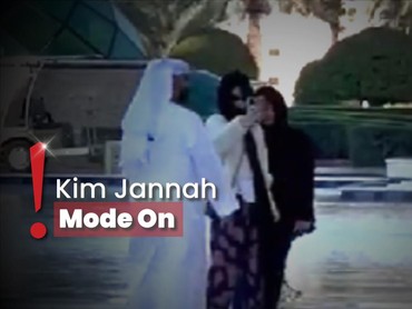 img-title Kunjungi Masjid di Abu Dhabi, Jennie BLACKPINK Pilih Tutupi Auratnya