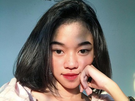 7 Potret Terbaru Ummi Quary Lenong Bocah yang Kembali Viral, Sudah Dewasa &  Menawan