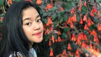 <p>Bunda masih ingat dengan Ummi Quary? Mantan aktris cilik ini pernah menjadi pemain<em> Lenong Bocah,</em> Bunda. (Foto: Instagram @ummi_quary)</p>