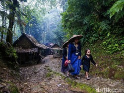 Baduy Luar Bergerak Mengikuti Perubahan Zaman