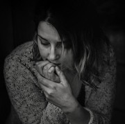 Tanda Kamu Gampang 'Baper' dan Cara Mengatasinya