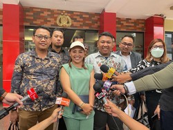 Mpok Alpa Akhirnya Polisikan Sahabat Usai Uang Rp 1 Miliar Lebih Lenyap