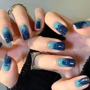 Dreamy! 6 Ide Nail Art untuk Zodiak Pisces yang Kreatif dan Ceria
