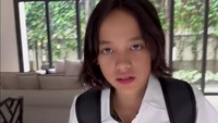 <p>Dari seragam yang dikenakan, Noah kini menjadi siswa di Jakarta International School (JIS), Bunda. Ia juga terlihat antusias saat akan berangkat ke sekolah. (Foto: Instagram @bclsinclair) <br /><br /><br /></p>