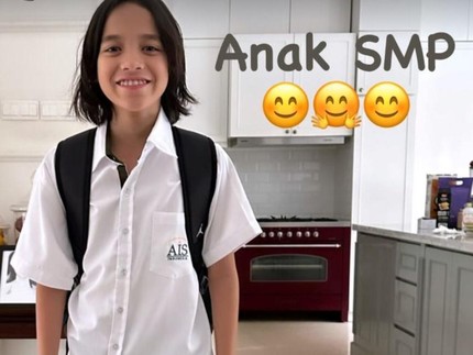 Wah Ternyata Noah Sudah SMP, Intip 5 Potret BCL Antar Jemput Sang Putra Sekolah