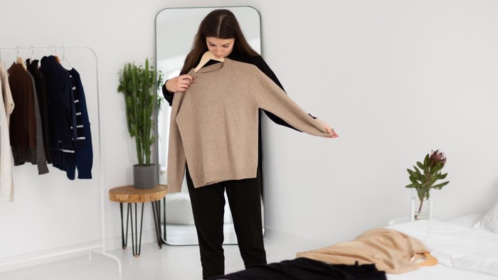 Pilihan Warna Outfit yang Bikin Perempuan Terlihat Kurang Menarik Saat Pertama Bertemu, Mau Coba Pertimbangin?