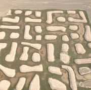 Pola Raksasa Misterius Terlihat di Dasar Danau China, Netizen Sebut Peradaban Alien hingga Makam Kuno!