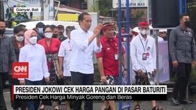 VIDEO: Presiden Jokowi Cek Harga Pangan di Pasar Baturiti Tabanan Bali
