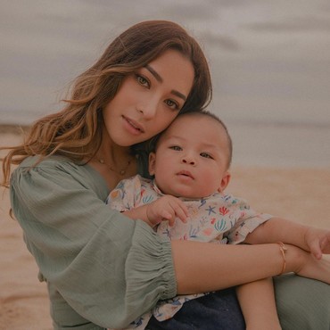 Tak Masalah Baby Issa Jatuh hingga Benjol, Gaya Parenting Nikita Willy Disorot