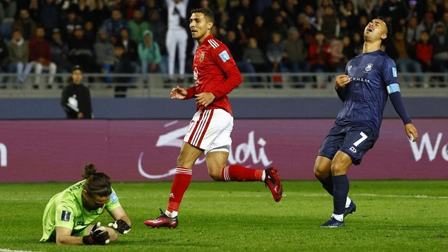 Klub Mesir Al Ahly hajar Auckland City dari Australia, 3-0, pada babak pertama Piala Dunia Antarklub di Stadion Ibnu Batuta, Maroko, Kamis (2/2).