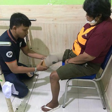 Cerita Suti Karno Lepas Kaki Palsu