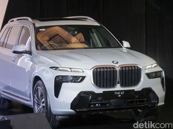 Fortuner-Pajero Pasti Segan! Ini Tampang Sangar BMW X7 Terbaru