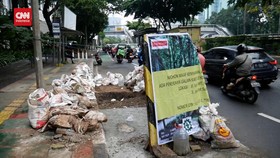 VIDEO: Warga Keluhkan Banyaknya Galian Lubang Penyebab Kemacetan