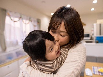 Kenapa Anak Kecil Bau Asam? Penyebab & Cara Menghilangkan Bau Badan Bayi