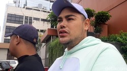 Menyesal Ganti Model Rambut Conrow, Ivan Gunawan: Bikin Kepala Sakit