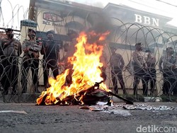 Aksi Bela Al-Quran di Medan, Massa Bakar Patung Rasmus Paludan