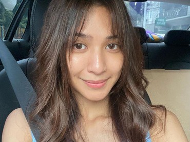 img-title 8 Potret Cantik Mikha Tambayong Usai Menikah, Punggung Jadi Sorotan