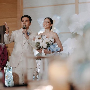 Romantisnya Valentine Perdana Deva Mahenra & Mikha Tambayong usai Menikah