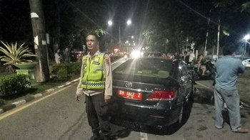 Mobil DPRD Jambi Disopiri Anak SMA Tabrakan, Penumpang Tak Berbusana