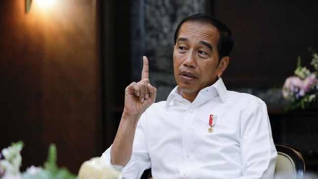 Presiden Joko Widodo berharap harga beras stabil seirama dengan stok yang melimpah berkat panen raya hingga Maret mendatang