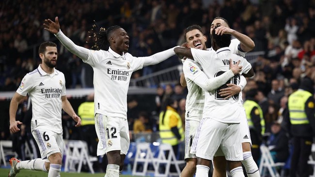 Pesan Penting Ancelotti untuk Madrid di Piala Dunia Antarklub Carlo Ancelotti mengingatkan pemain-pemain Real Madrid untuk tidak menganggap remeh Al Ahly jelang semifinal Piala Dunia Antarklub.