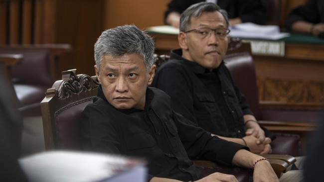 Hendra Kurniawan dan Agus Nurpatria Minta Dibebaskan di Kasus Sambo Hendra Kurniawan dan Agus Nurpatria minta dibebaskan di kasus perintangan penyidikan (obstruction of justice) pembunuhan Brigadir J.