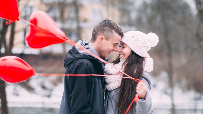 Kamu Sudah Tahu? Ini Arti Simbol Cinta dari Berbagai Negara, Ada Apel sampai Bunga Melati!