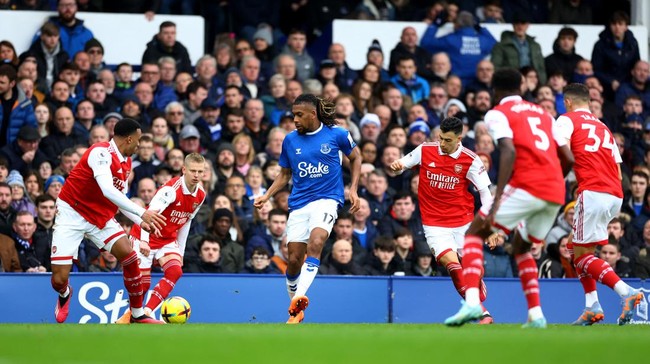 Arsenal kalah dari Everton dengan skor 0-1 dalam laga Liga Inggris di Goodison Park, Sabtu (4/2). James Tarkowski mencetak gol kemenangan di laga ini.