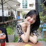 7 Inspirasi Outfit Feminin Romantis Ala Shin Ye Eun yang Cocok untuk Hari Valentine